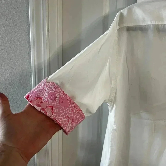 Lilly Pulitzer White Button Up Blouse Size Medium Color White Pink - Picture 4 of 4